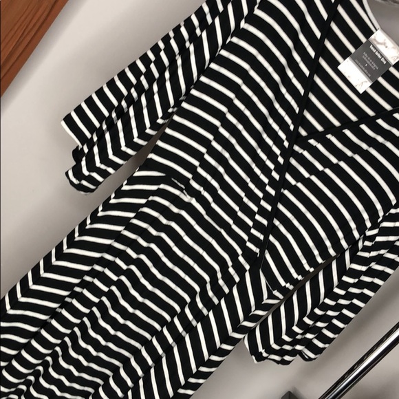 Black & white stripe dress - Picture 8 of 10
